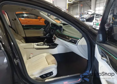 2016 BMW 750I xDrive z USA, uszkodzony, nr VIN WBA7F2C5XGG418385